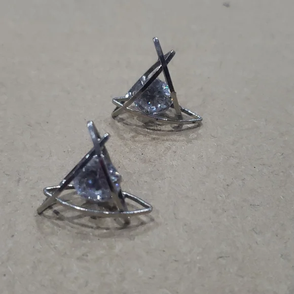 Earings - Picture 2 of 6